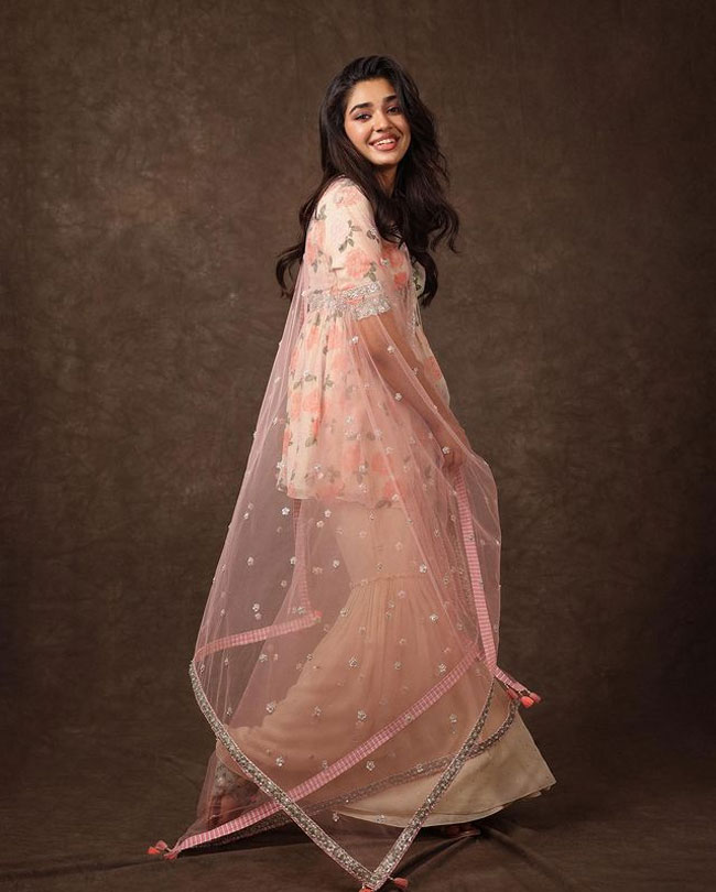 Staggering Photoshoot Of Insta Celebrities